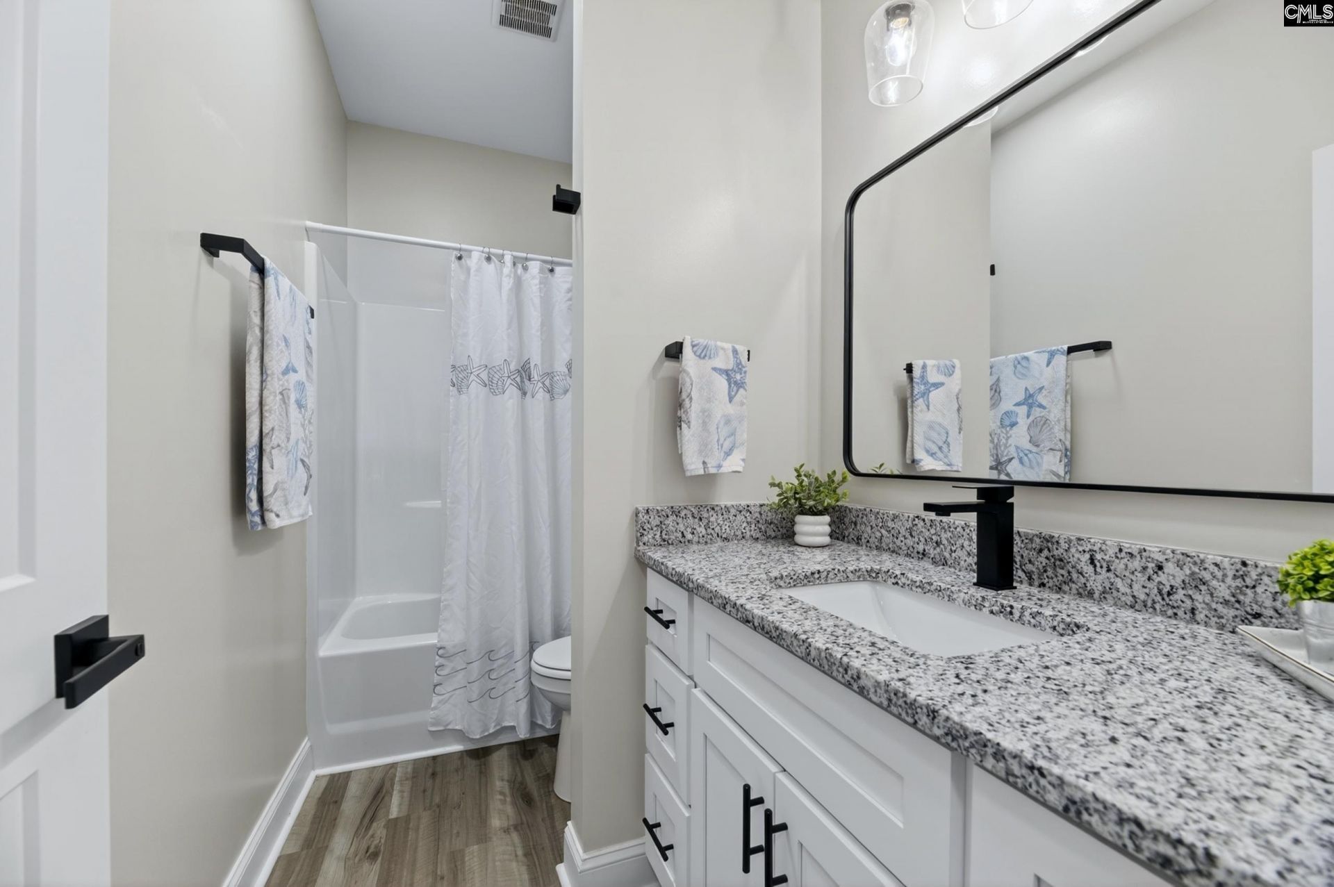 2036 NE Longwood Drive  Photo 27