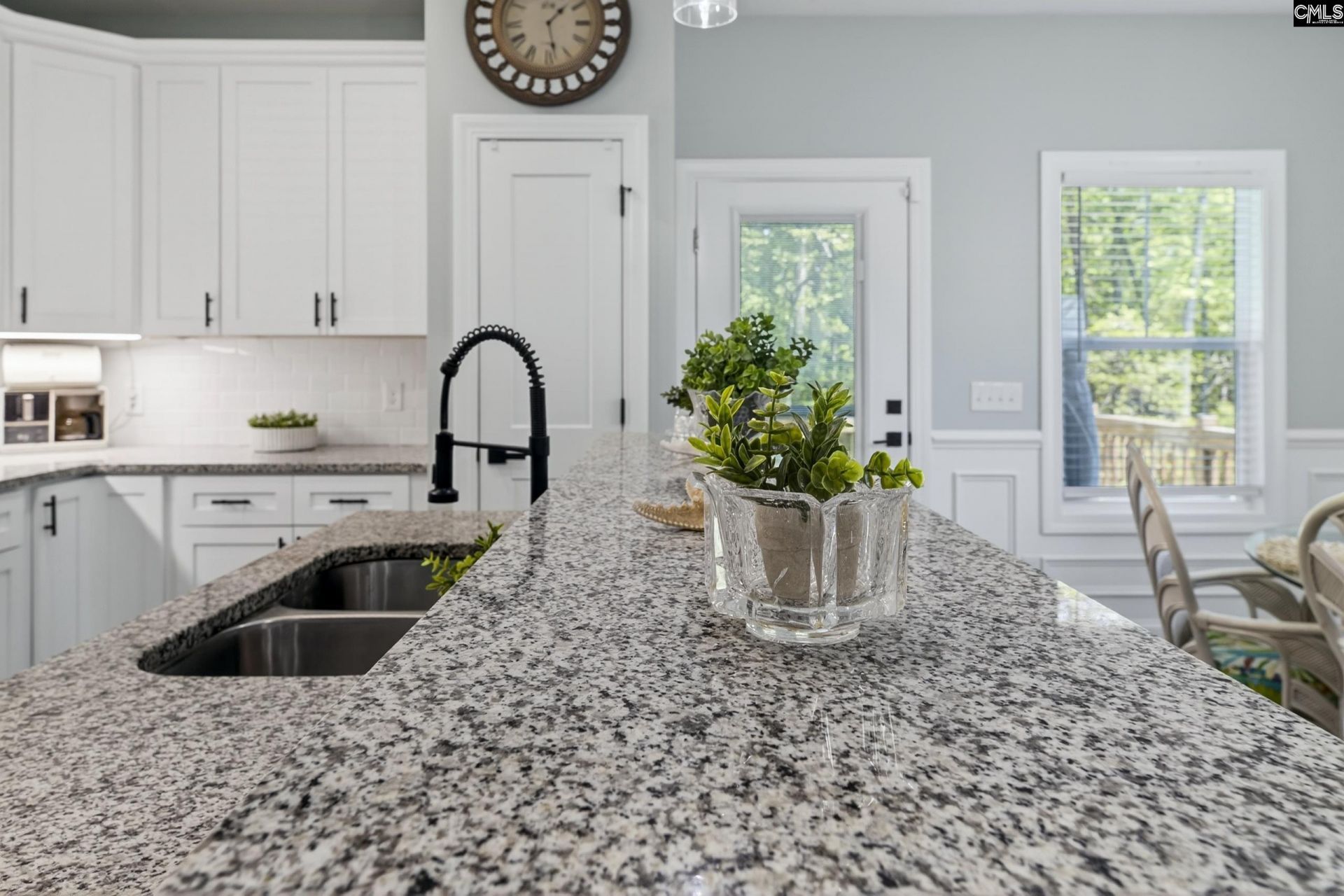 2036 NE Longwood Drive  Photo 34