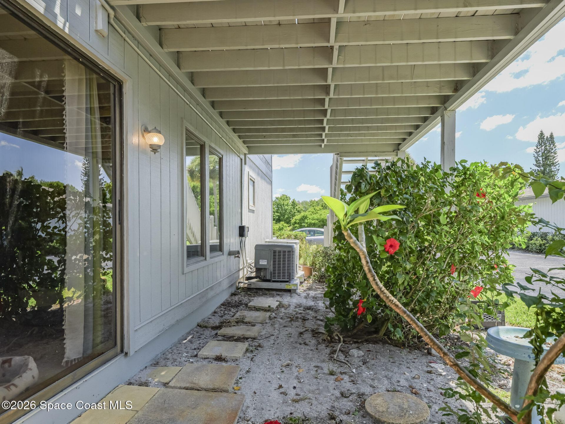 601 Centre Court Sw, Unit 101, Vero Beach, FL 32962 Photo