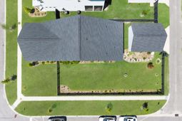 100 E Morton Street photo 4