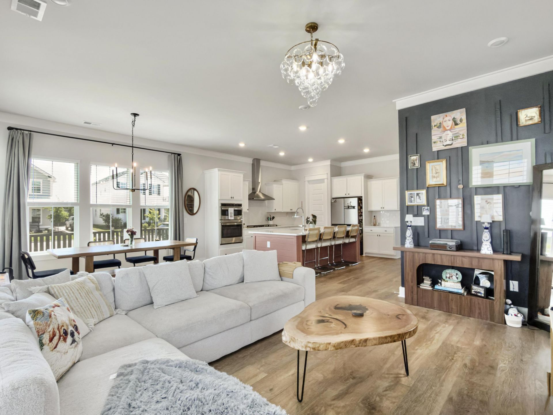 100 E Morton Street Photo 21