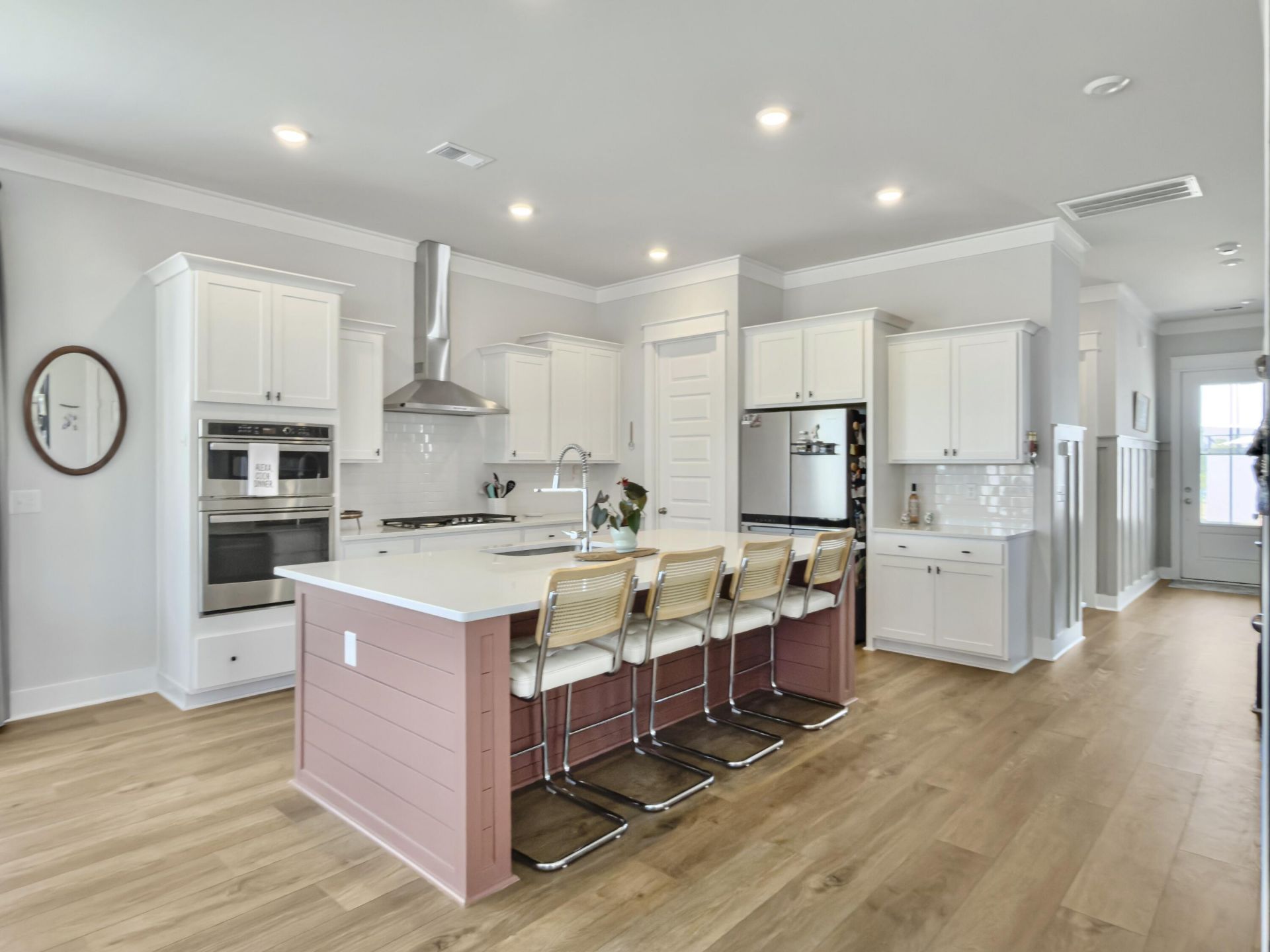 100 E Morton Street Photo 26