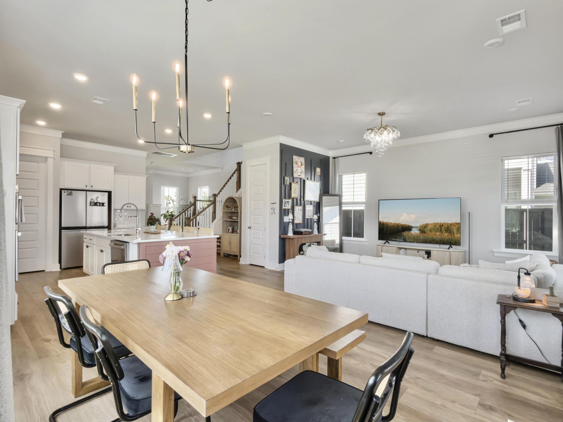 100 E Morton Street Photo 28