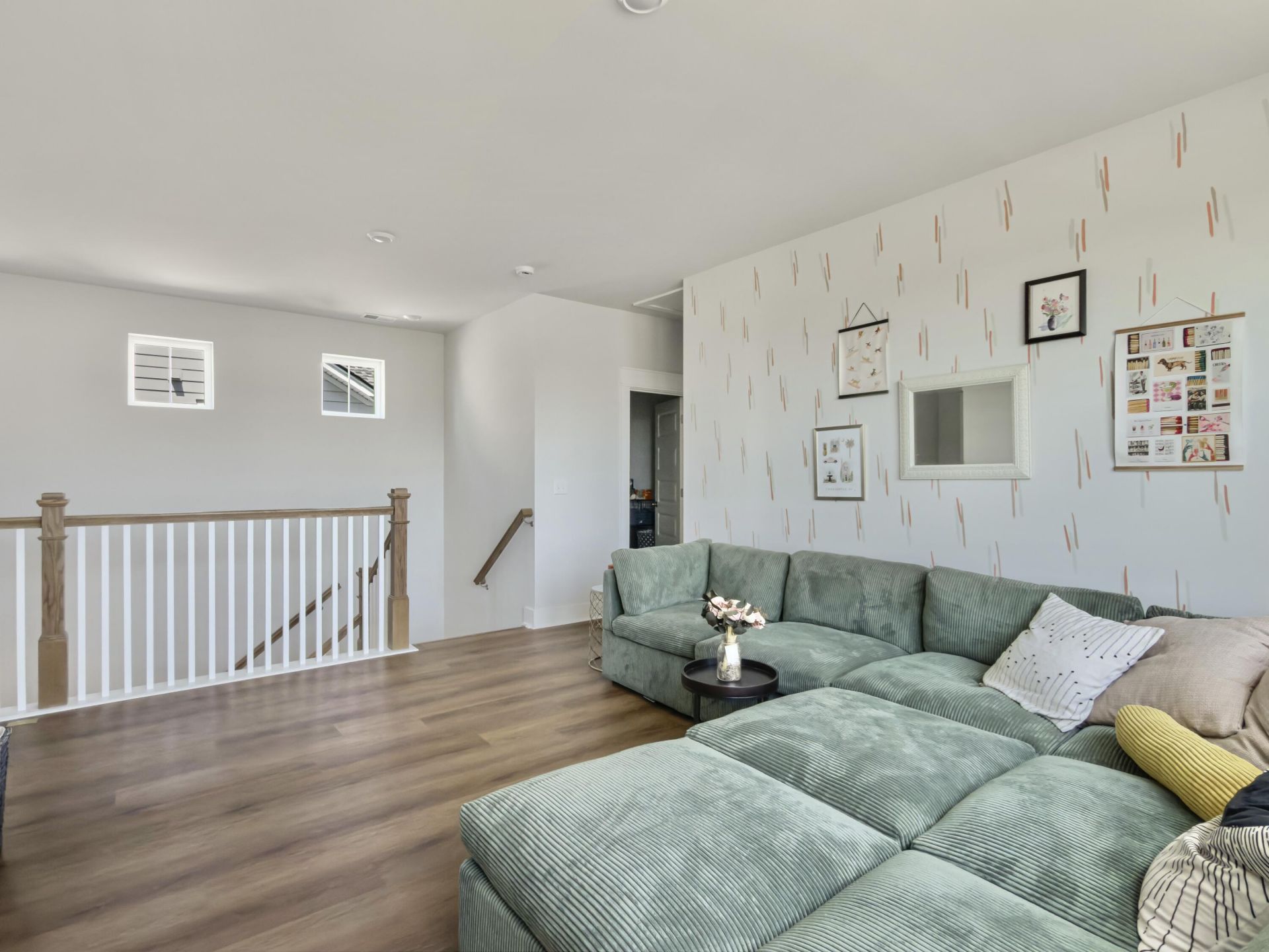 100 E Morton Street Photo 32