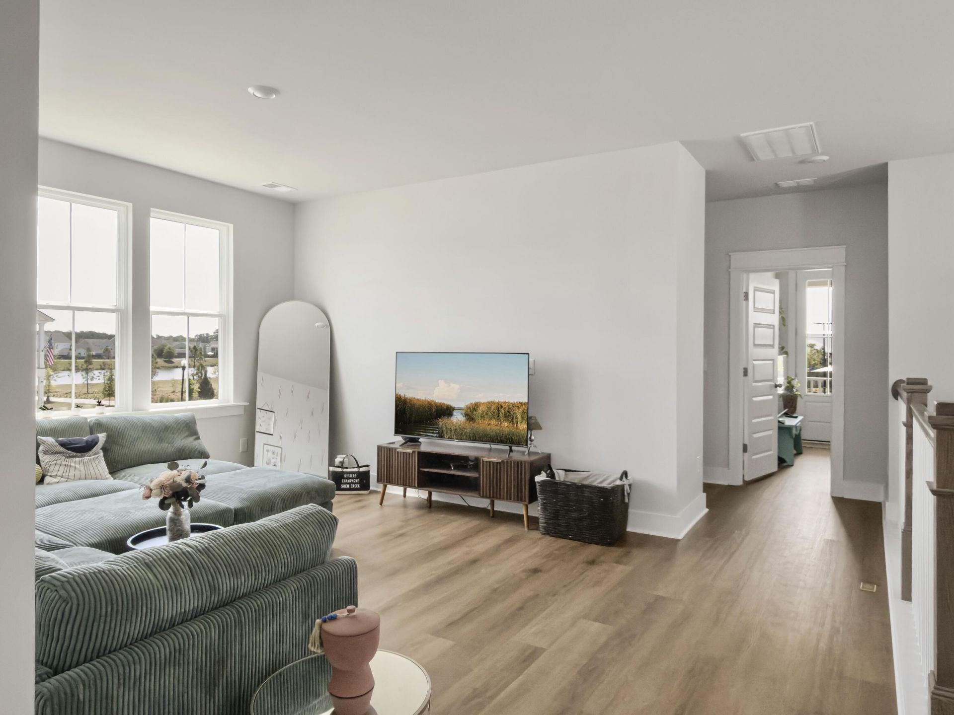 100 E Morton Street Photo 34