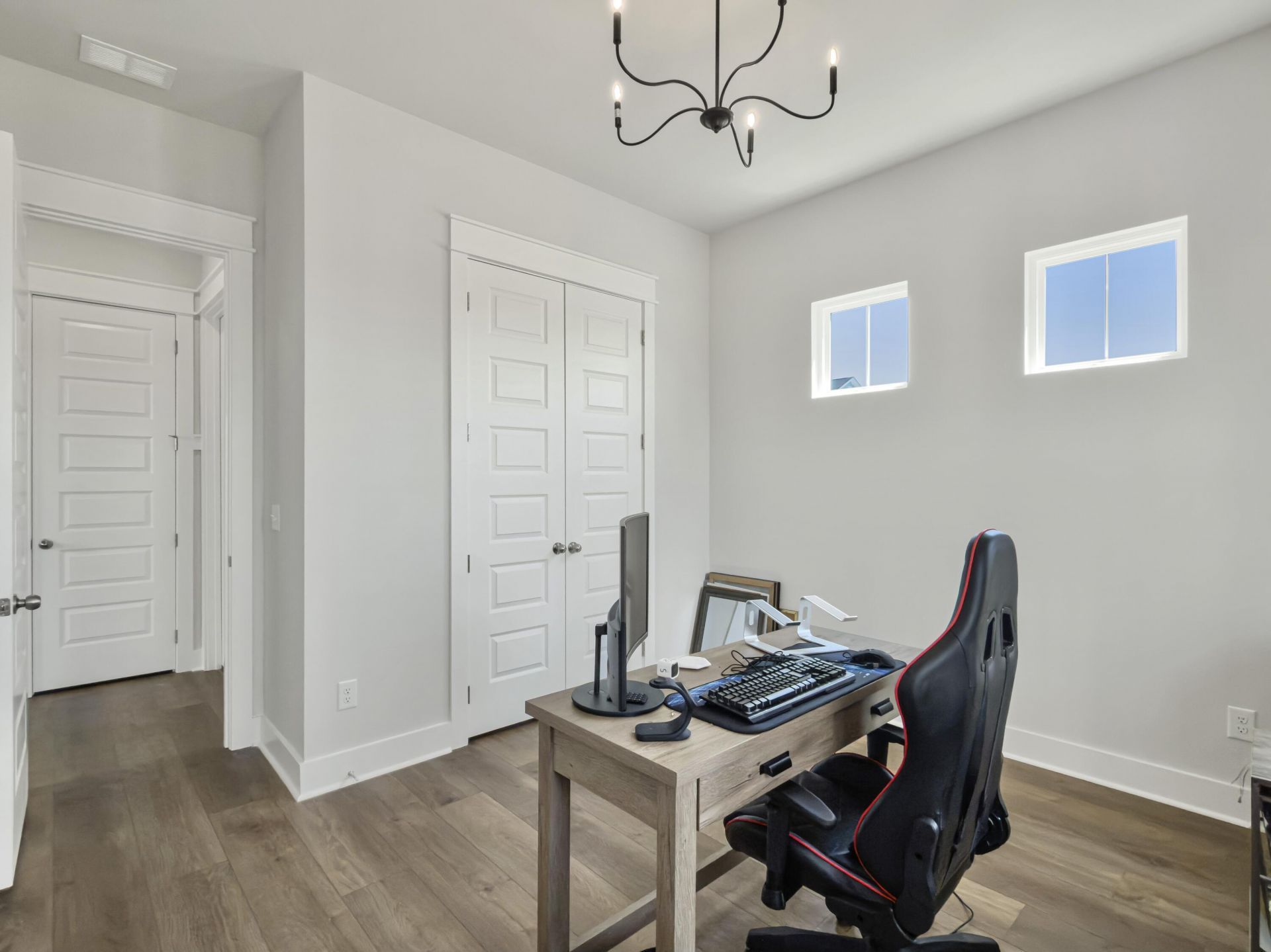 100 E Morton Street Photo 48