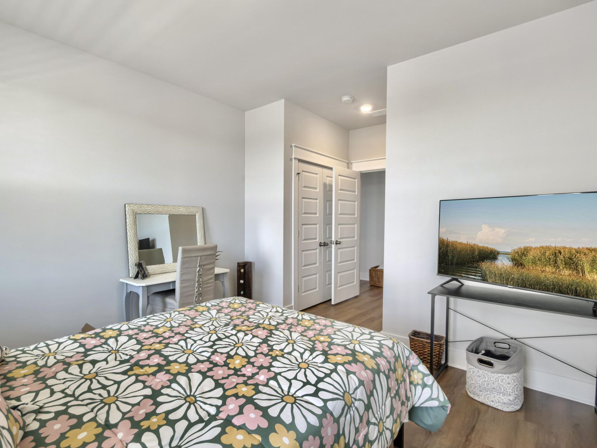 100 E Morton Street Photo 51