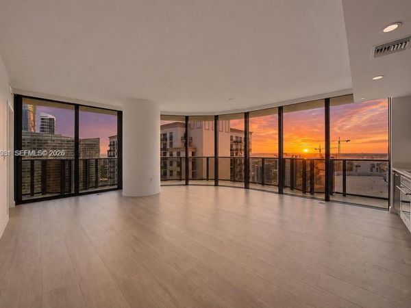 55 SW 9th St, Unit 3106, Miami, FL 33130