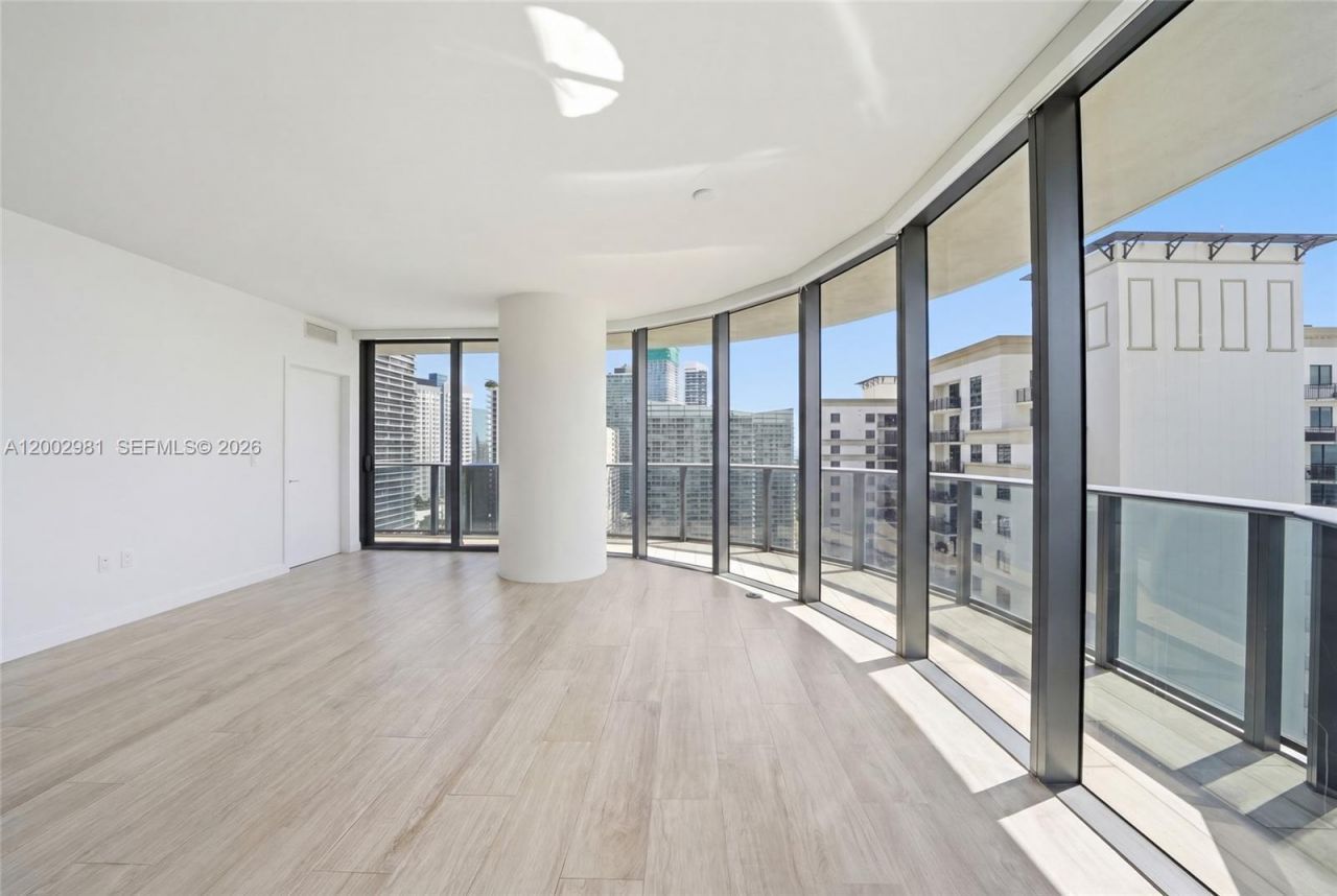 55 SW 9th St, Unit 3106, Miami, FL 33130 Photo