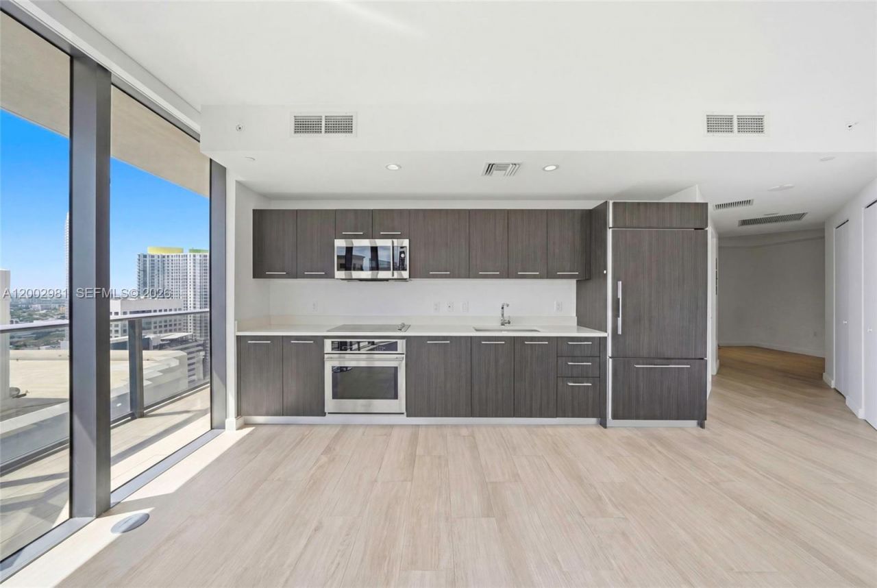 55 SW 9th St, Unit 3106, Miami, FL 33130 Photo