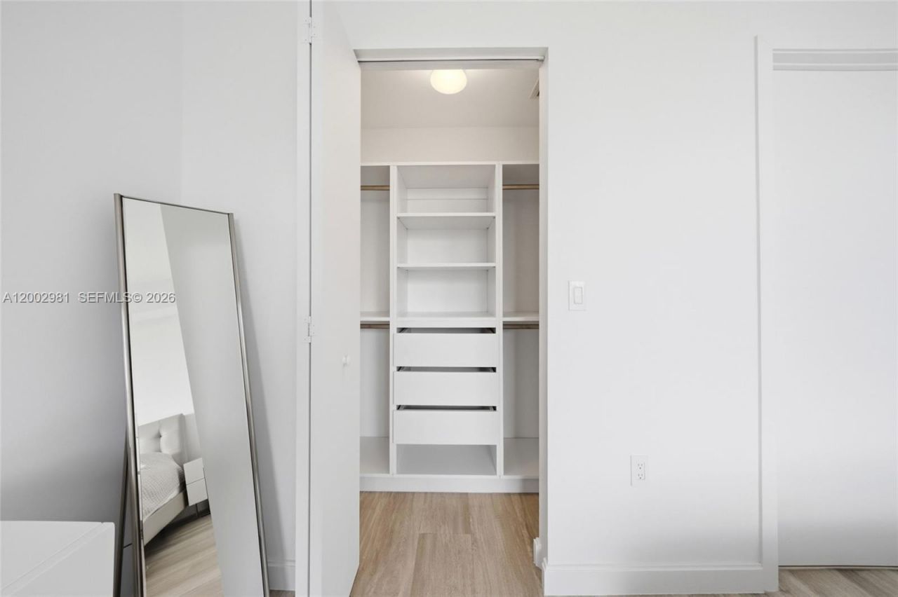 55 SW 9th St, Unit 3106, Miami, FL 33130 Photo