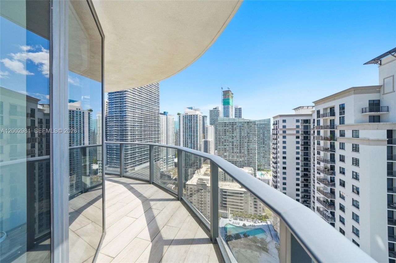 55 SW 9th St, Unit 3106, Miami, FL 33130 Photo