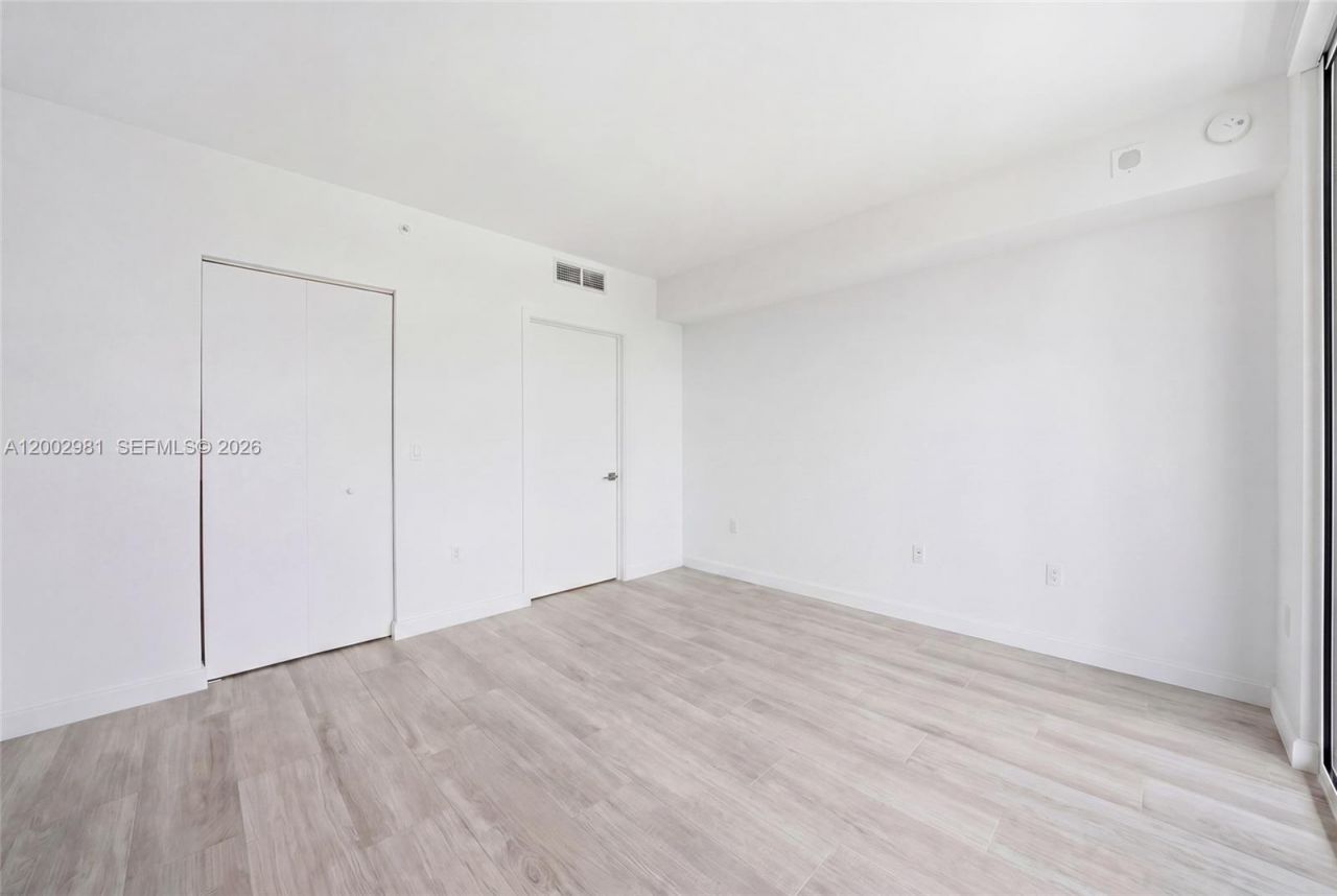 55 SW 9th St, Unit 3106, Miami, FL 33130 Photo