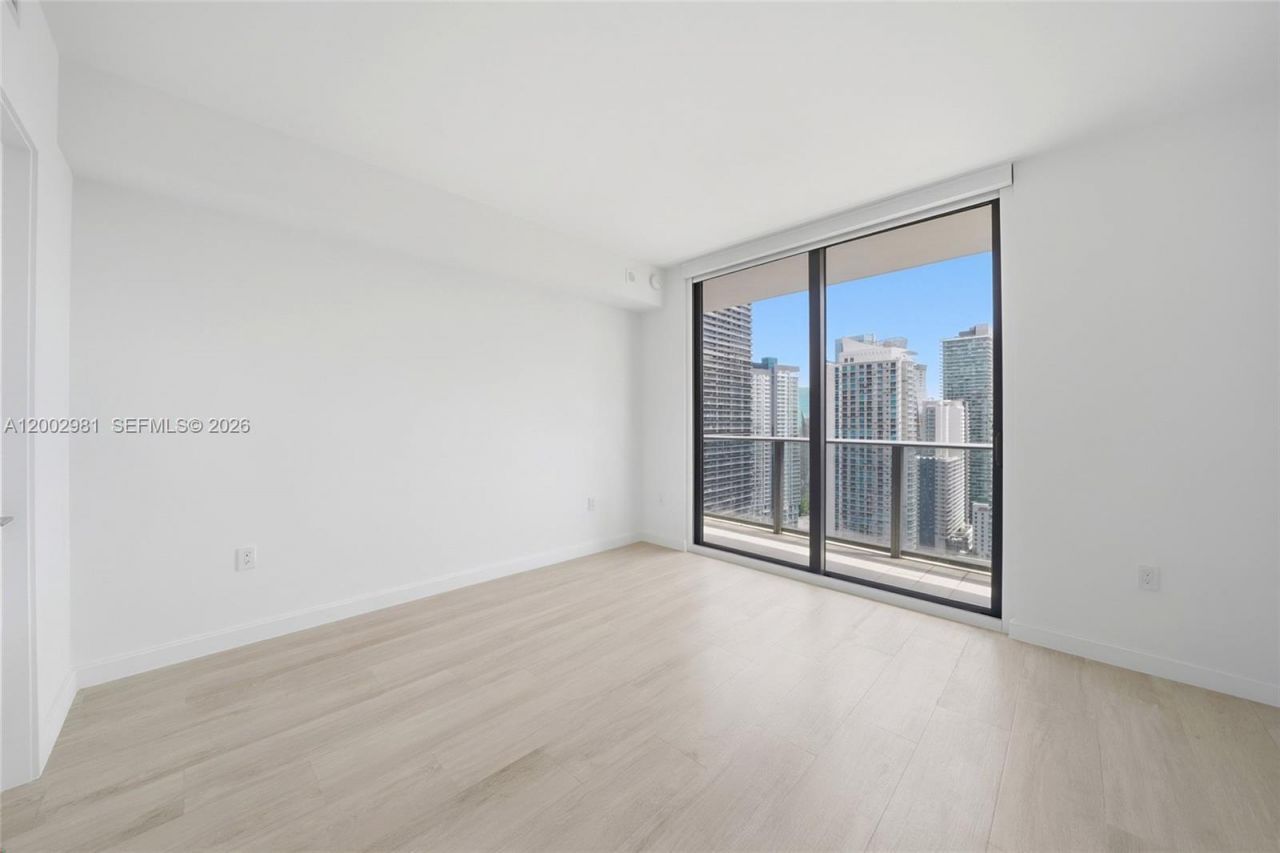 55 SW 9th St, Unit 3106, Miami, FL 33130 Photo