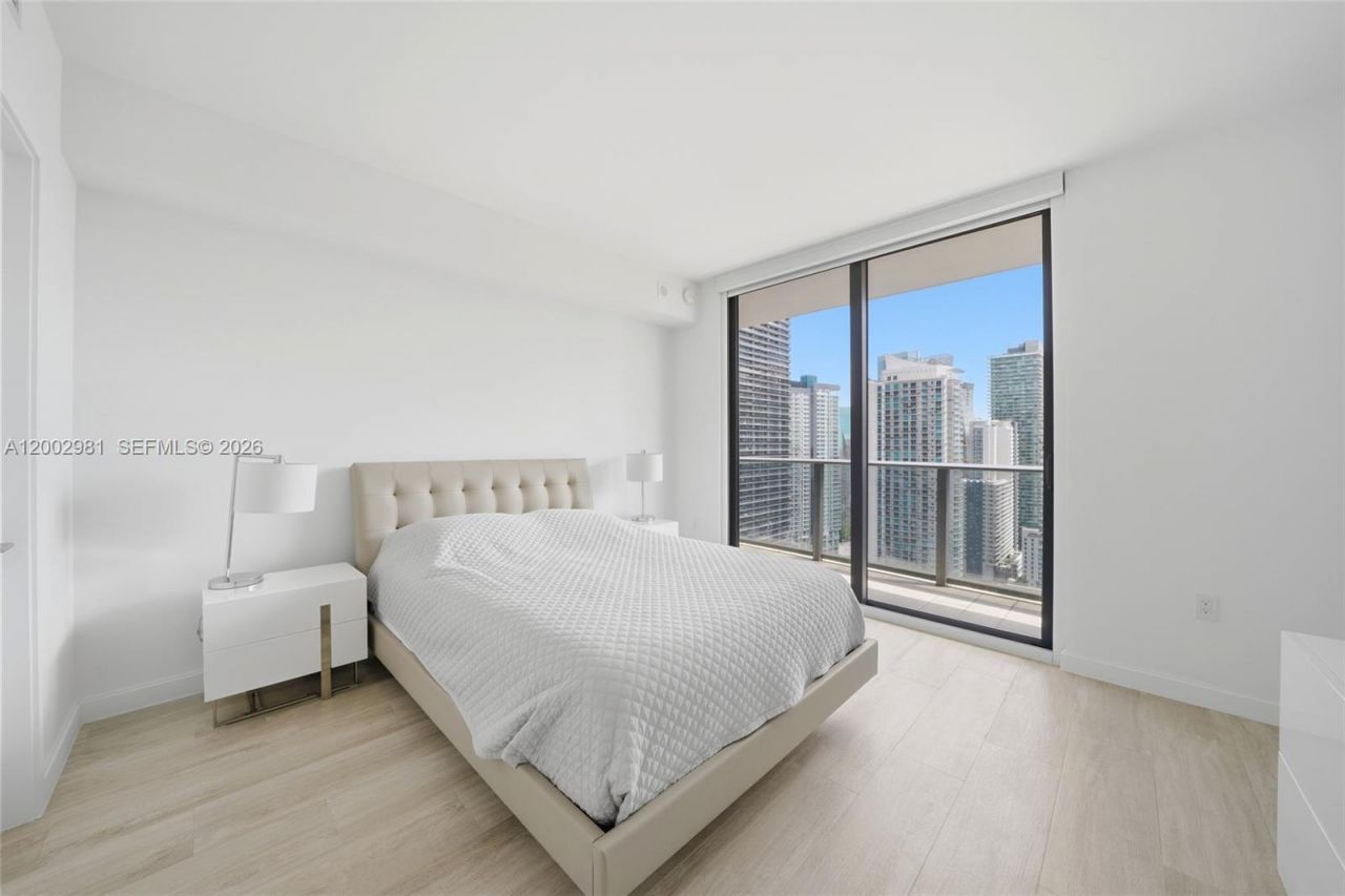 55 SW 9th St , Unit 3106, Miami, FL 33130 Photo