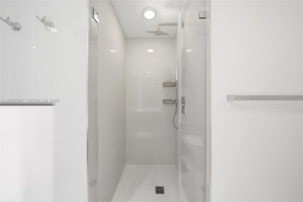 55 SW 9th St, Unit 3106, Miami, FL 33130 Photo