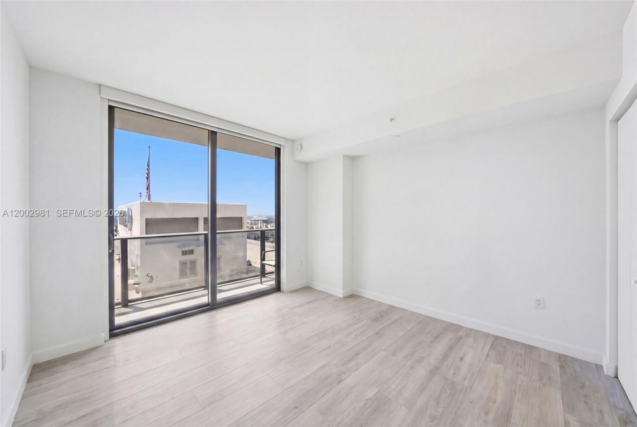 55 SW 9th St, Unit 3106, Miami, FL 33130 Photo