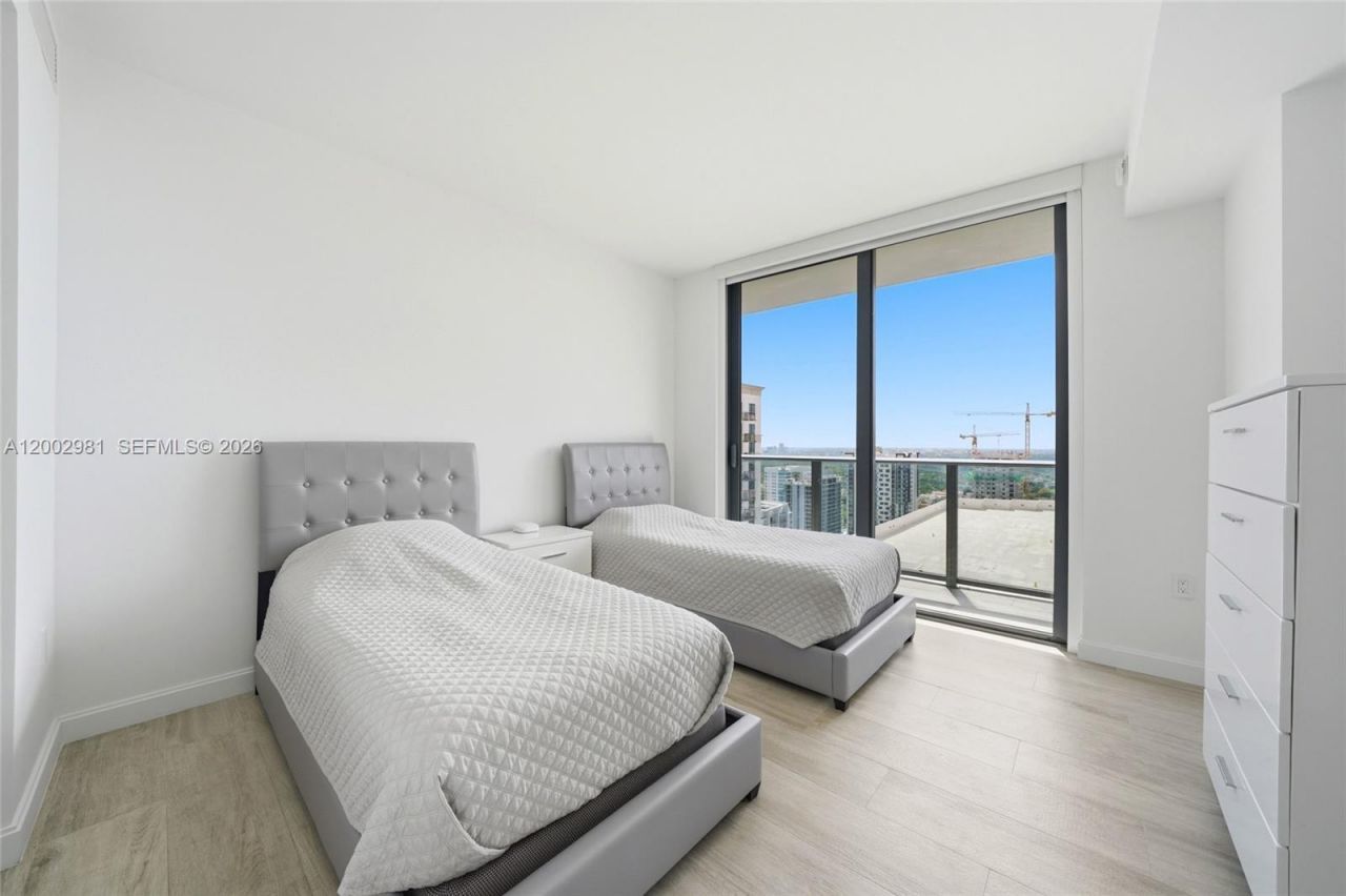 55 SW 9th St , Unit 3106, Miami, FL 33130 Photo