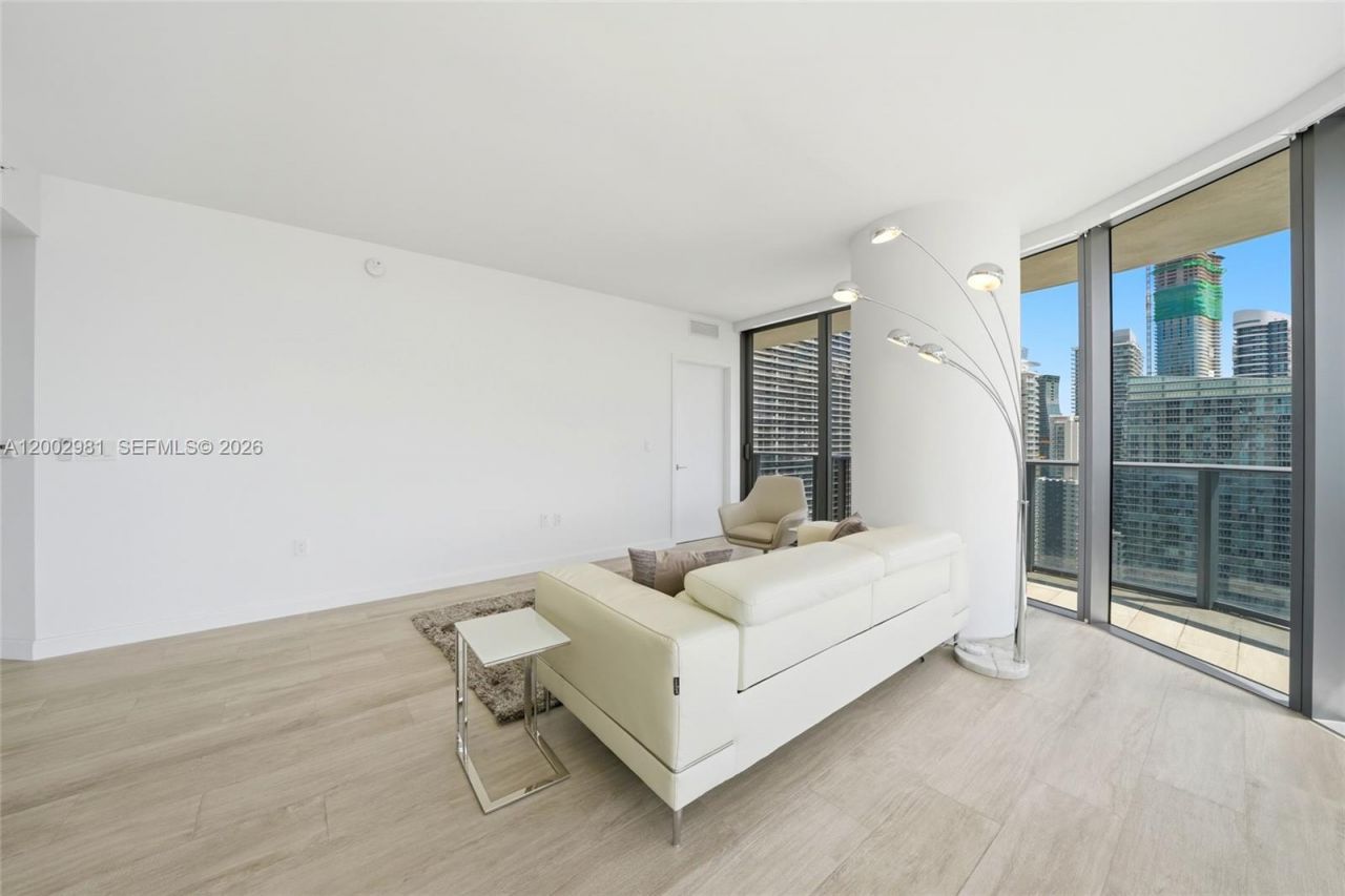 55 SW 9th St , Unit 3106, Miami, FL 33130 Photo