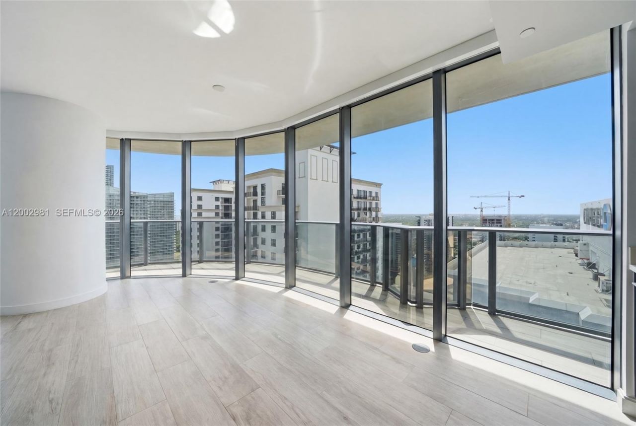 55 SW 9th St, Unit 3106, Miami, FL 33130 Photo