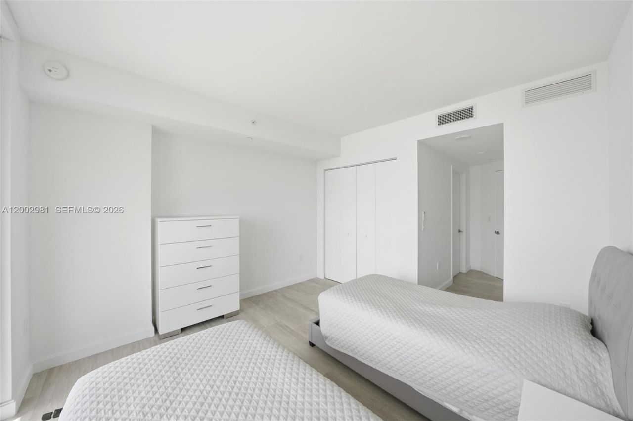 55 SW 9th St , Unit 3106, Miami, FL 33130 Photo