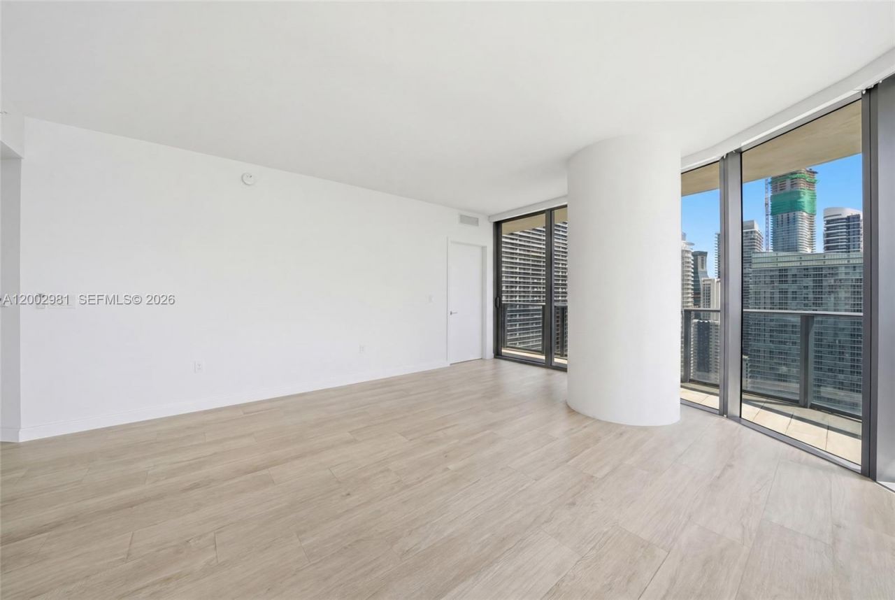 55 SW 9th St, Unit 3106, Miami, FL 33130 Photo