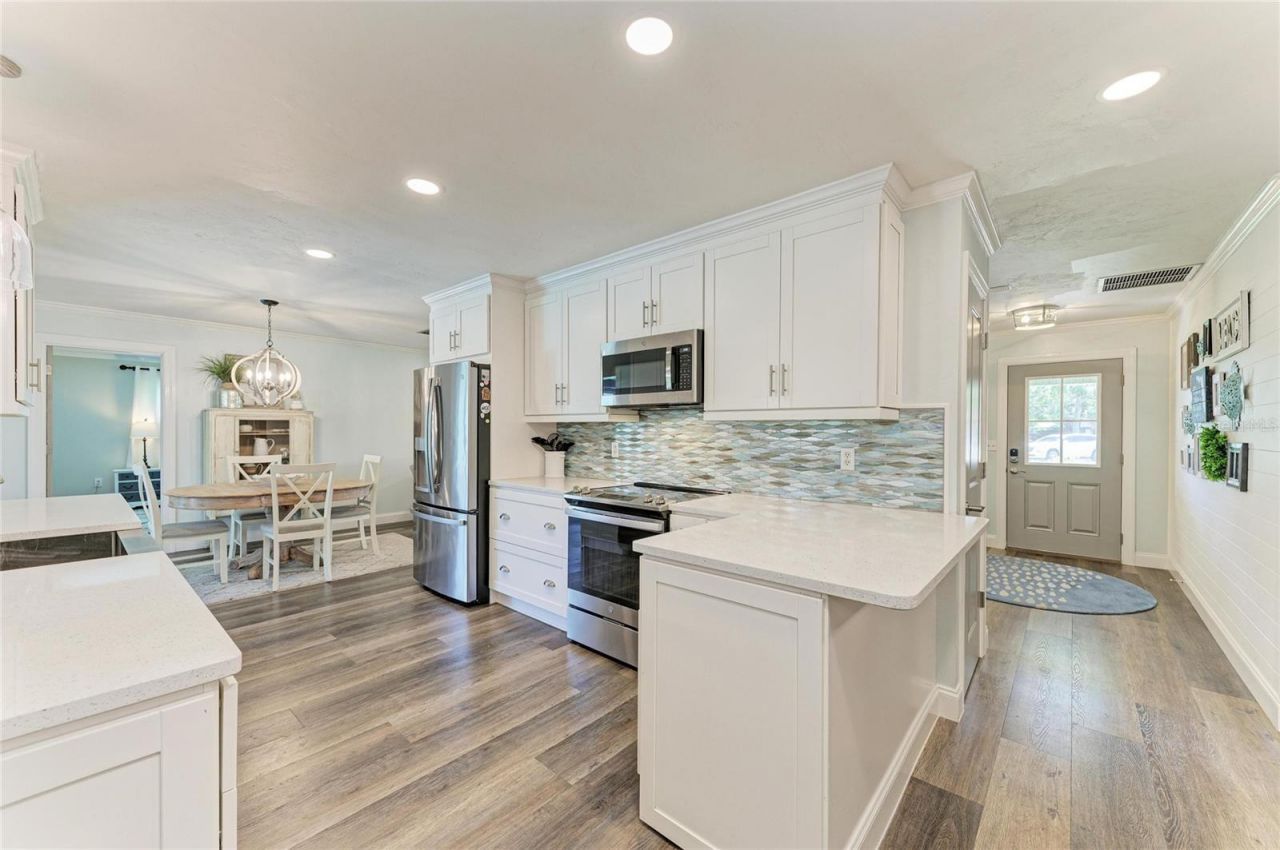 1907 37th Street W, Bradenton, FL 34205 Photo