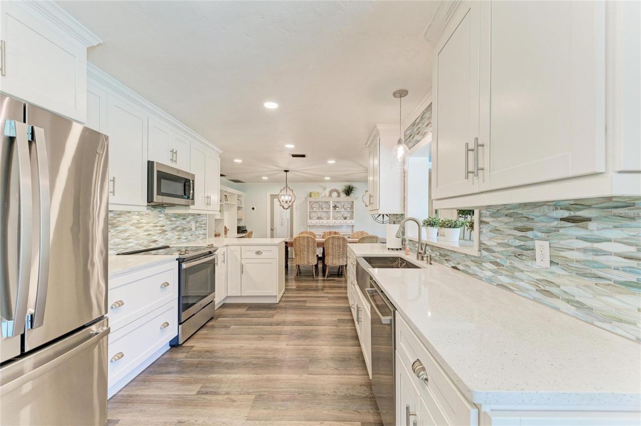 1907 37th Street W, Bradenton, FL 34205 Photo