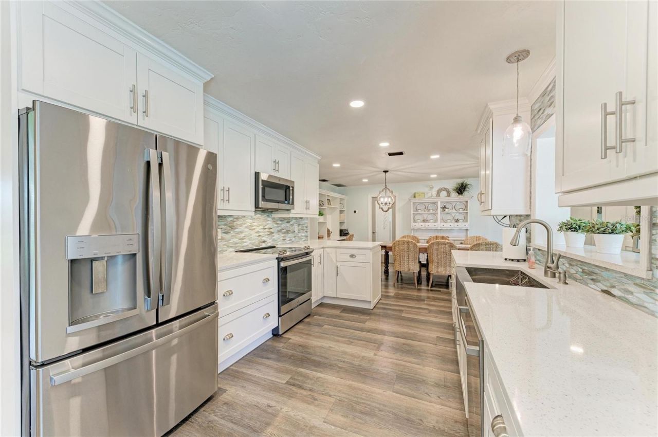 1907 37th Street W, Bradenton, FL 34205 Photo