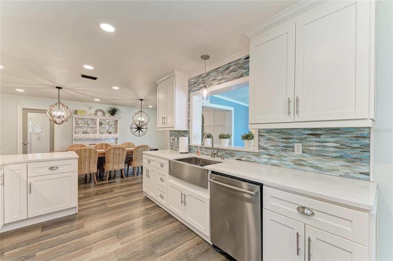 1907 37th Street W, Bradenton, FL 34205 Photo