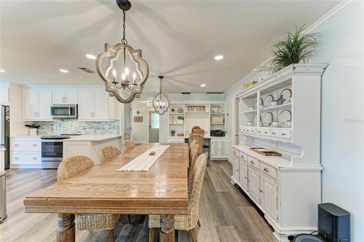 1907 37th Street W, Bradenton, FL 34205 Photo