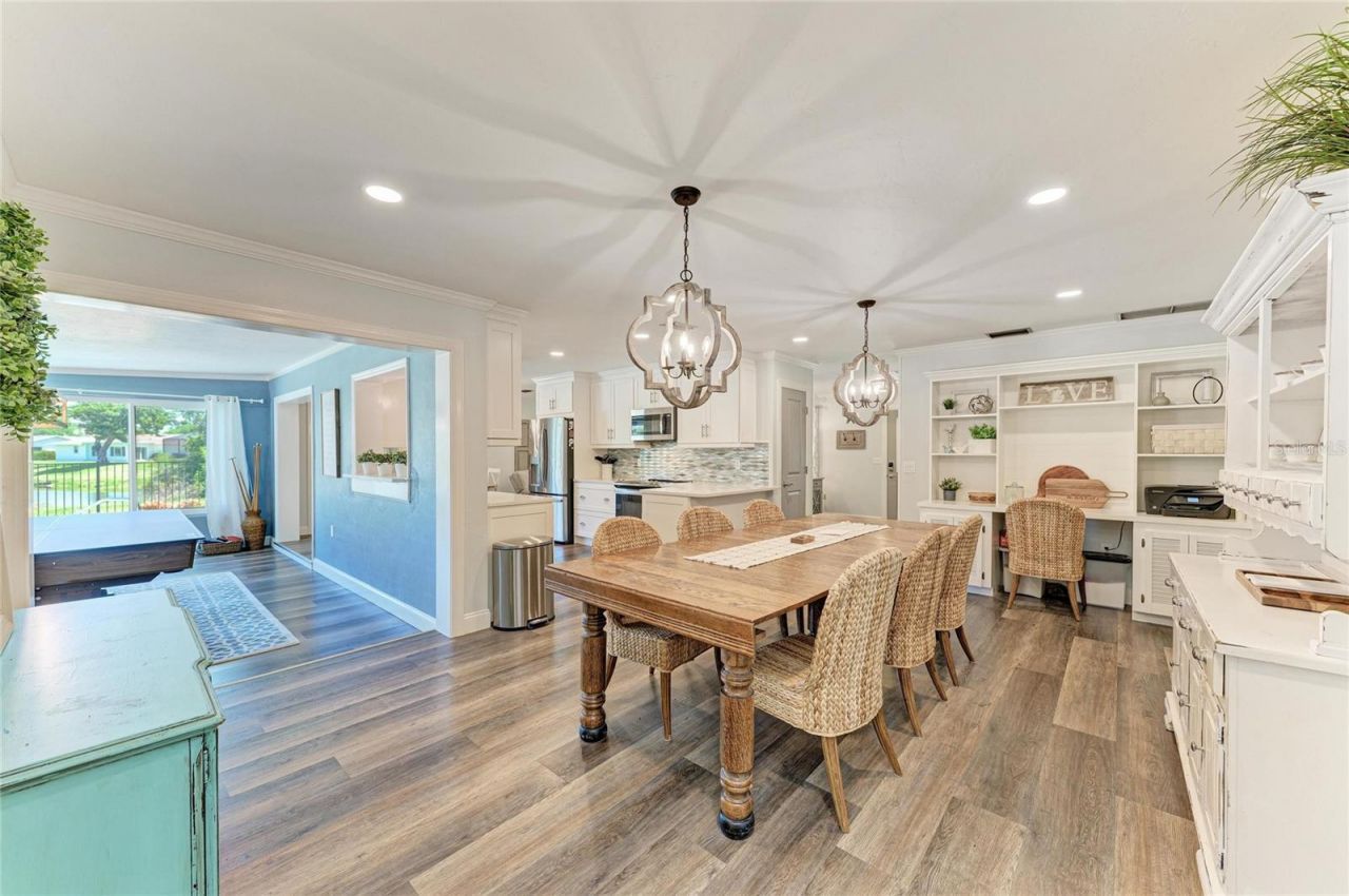 1907 37th Street W, Bradenton, FL 34205 Photo