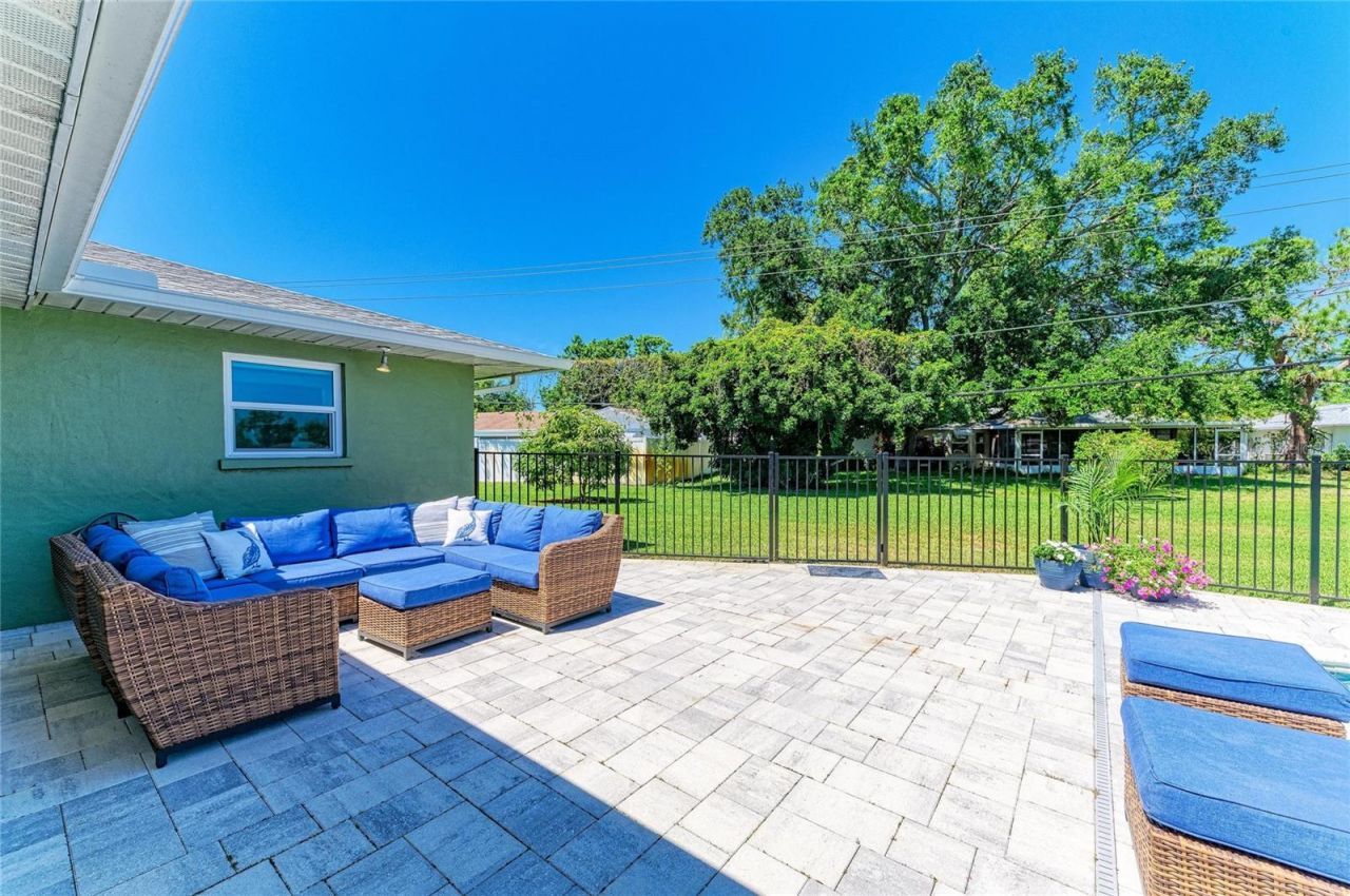 1907 37th Street W, Bradenton, FL 34205 Photo