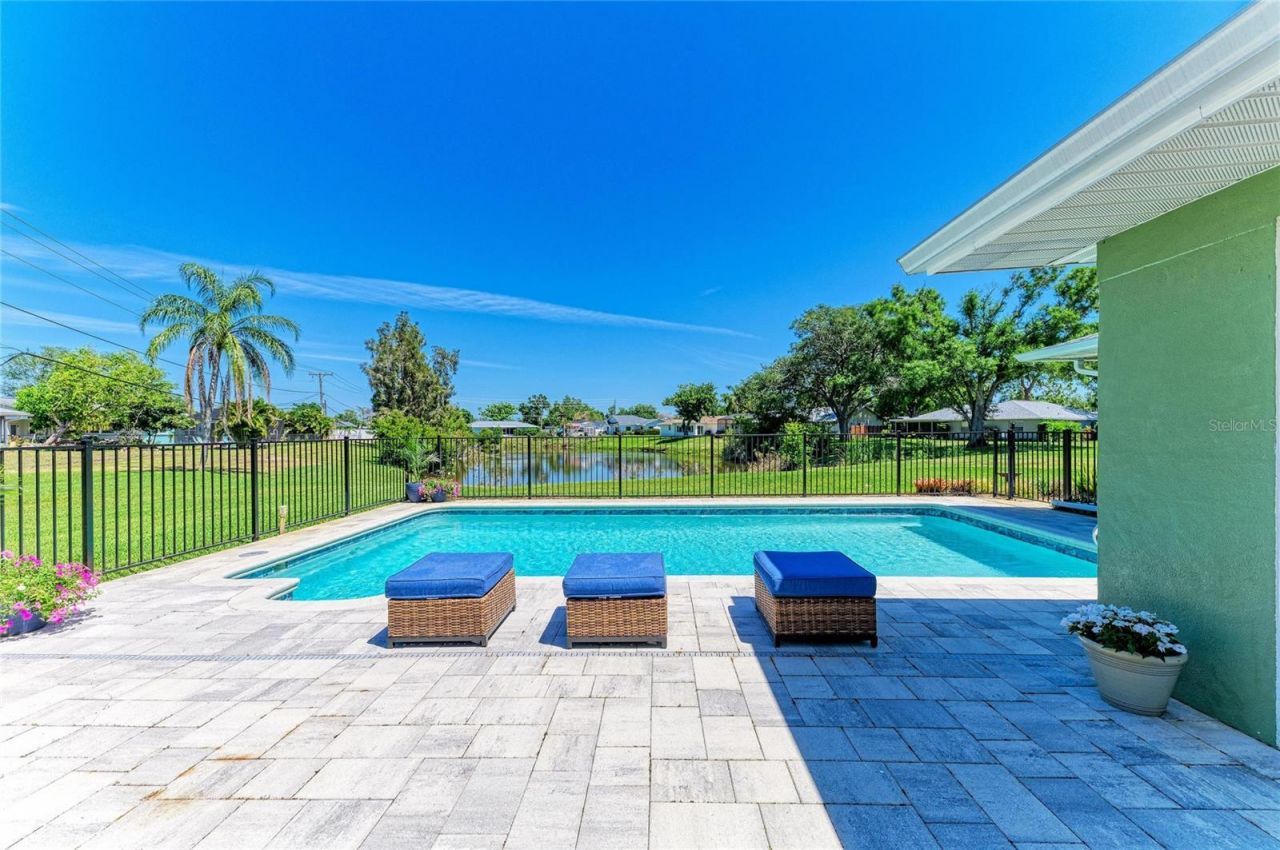 1907 37th Street W, Bradenton, FL 34205 Photo