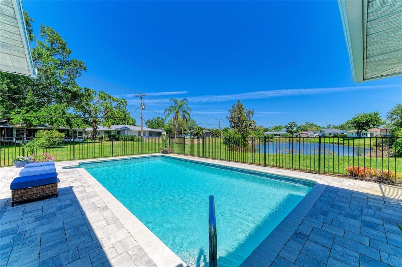 1907 37th Street W, Bradenton, FL 34205 Photo