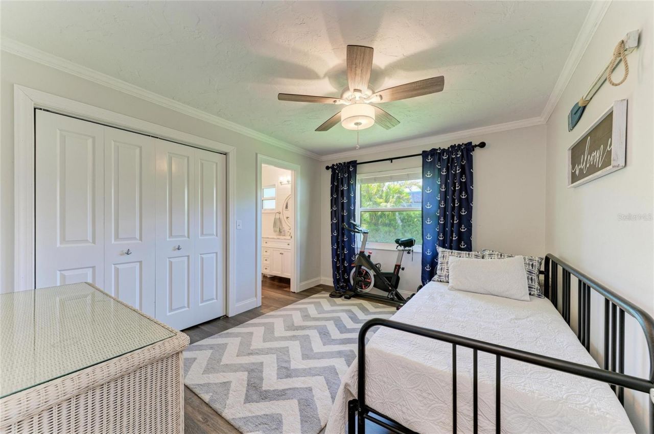 1907 37th Street W, Bradenton, FL 34205 Photo