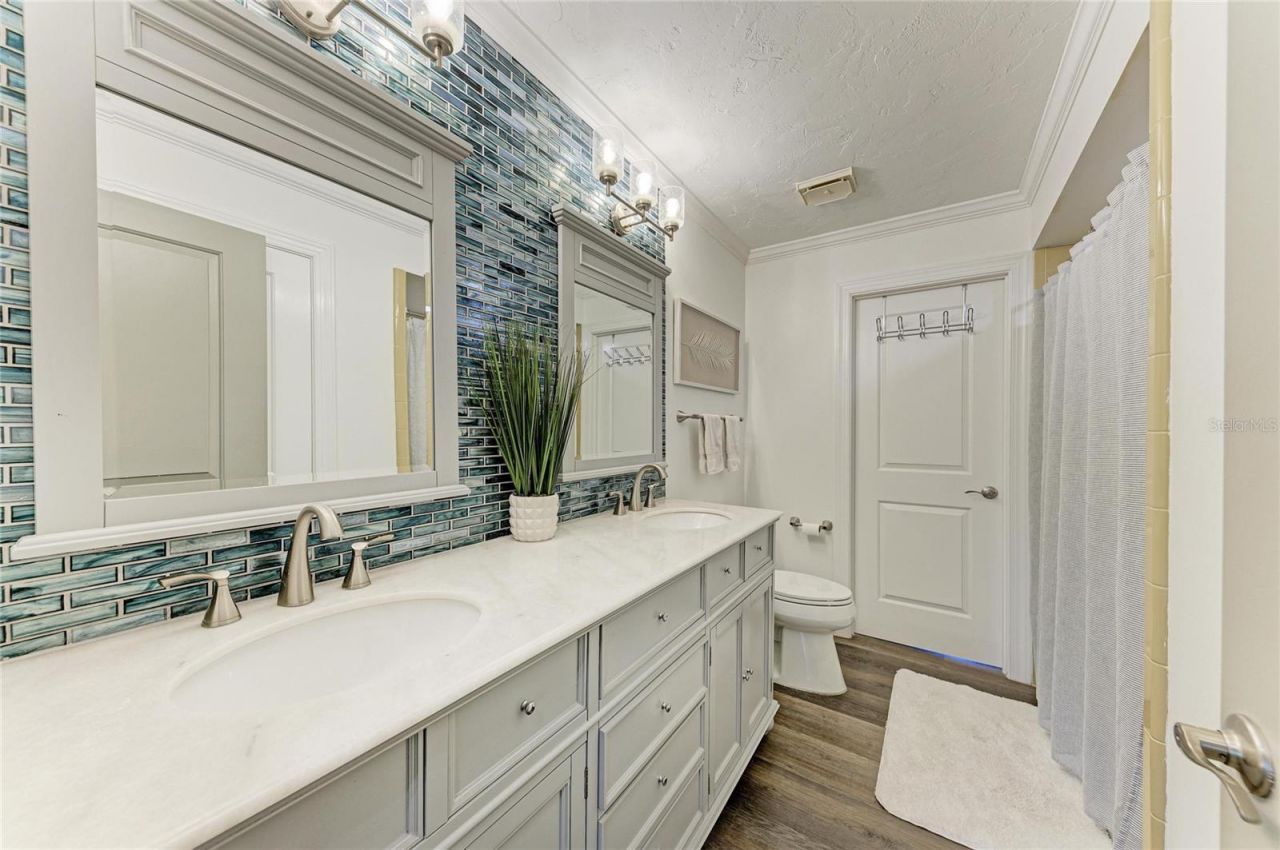 1907 37th Street W, Bradenton, FL 34205 Photo