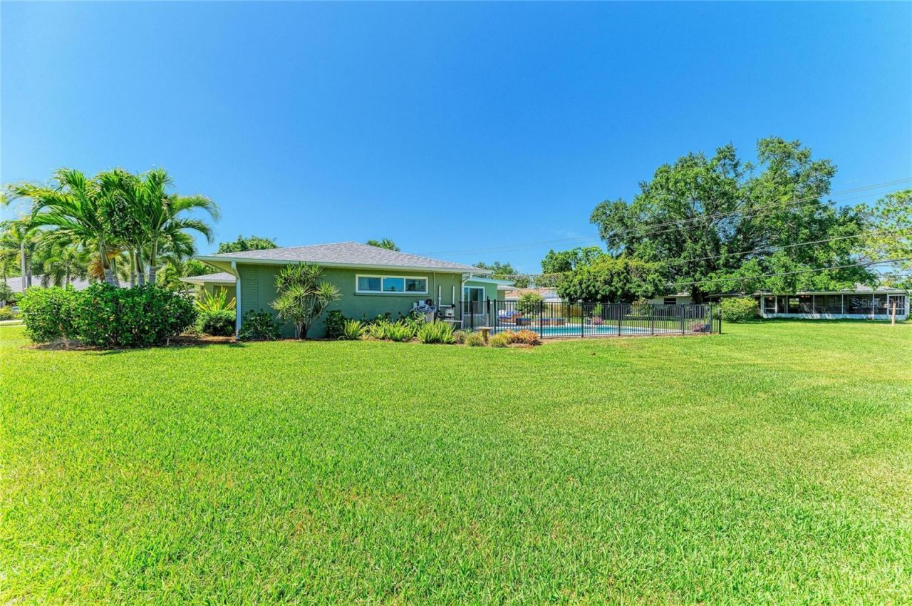 1907 37th Street W, Bradenton, FL 34205 Photo