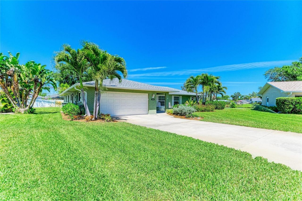 1907 37th Street W, Bradenton, FL 34205 Photo