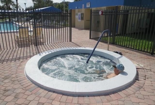 5160 Las Verdes Circle, Unit 217, Delray Beach, FL 33484 Photo