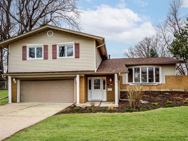 15118 Hillside Avenue , Oak Forest, IL 60452