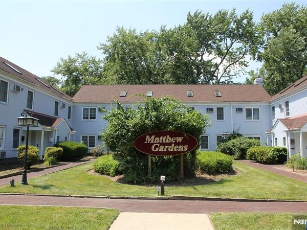 610 Grand Avenue C, LEONIA, NJ 07605