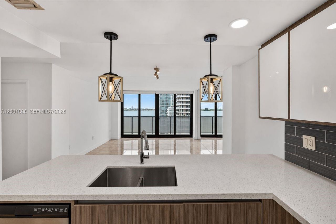 600 NE 36th St , Unit 1220, Miami, FL 33137 Photo