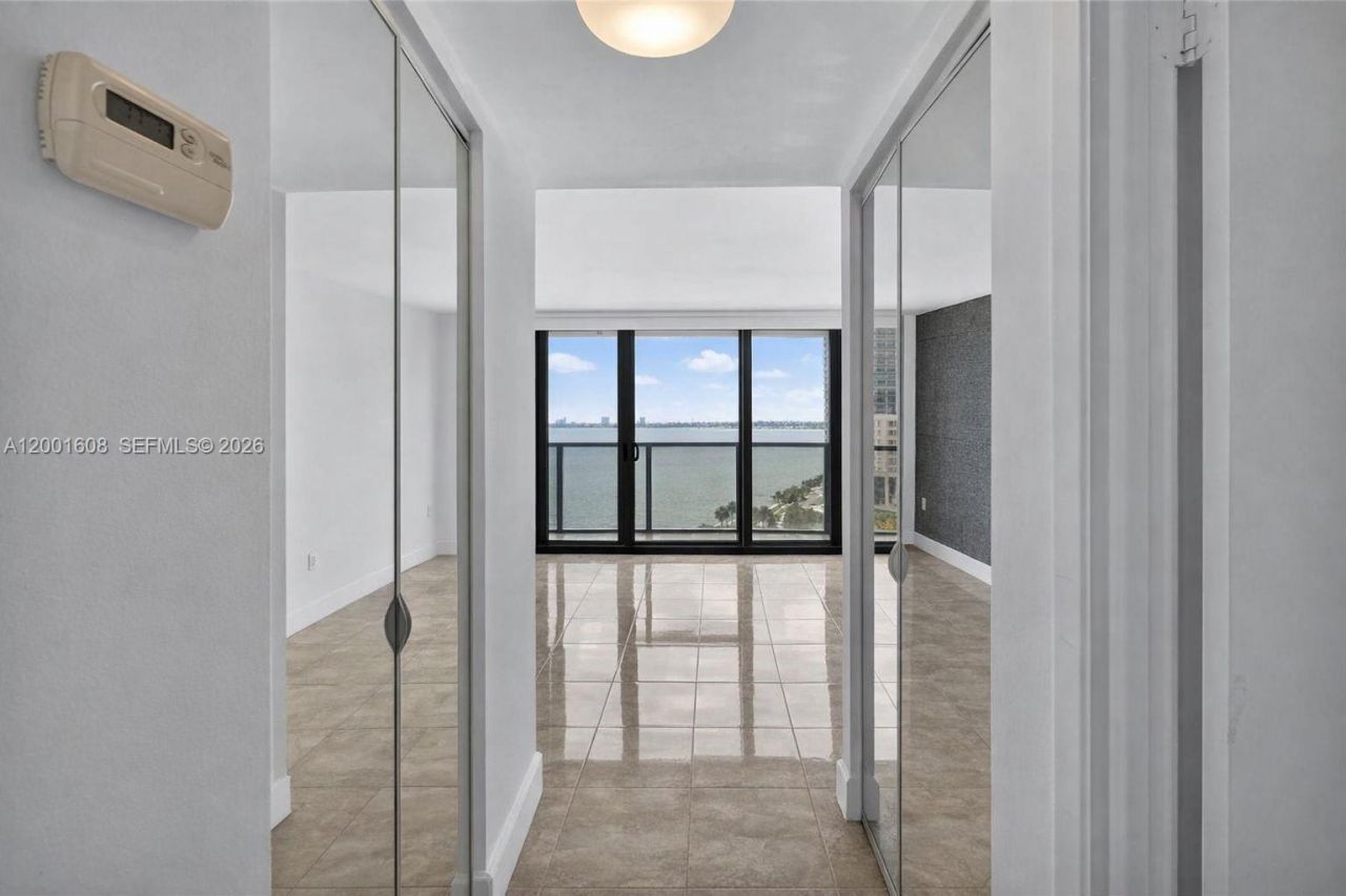 600 NE 36th St, Unit 1220, Miami, FL 33137 Photo