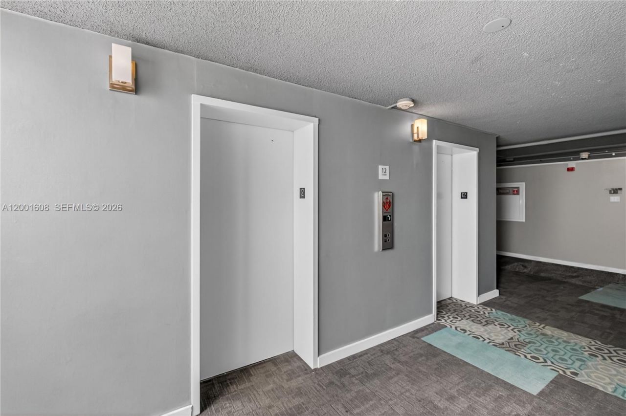 600 NE 36th St , Unit 1220, Miami, FL 33137 Photo