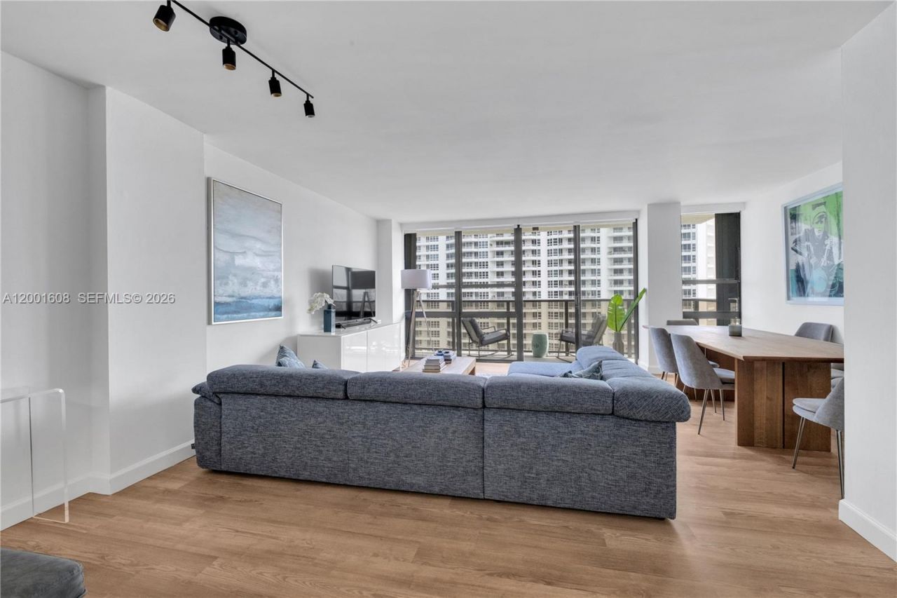 600 NE 36th St, Unit 1220, Miami, FL 33137 Photo