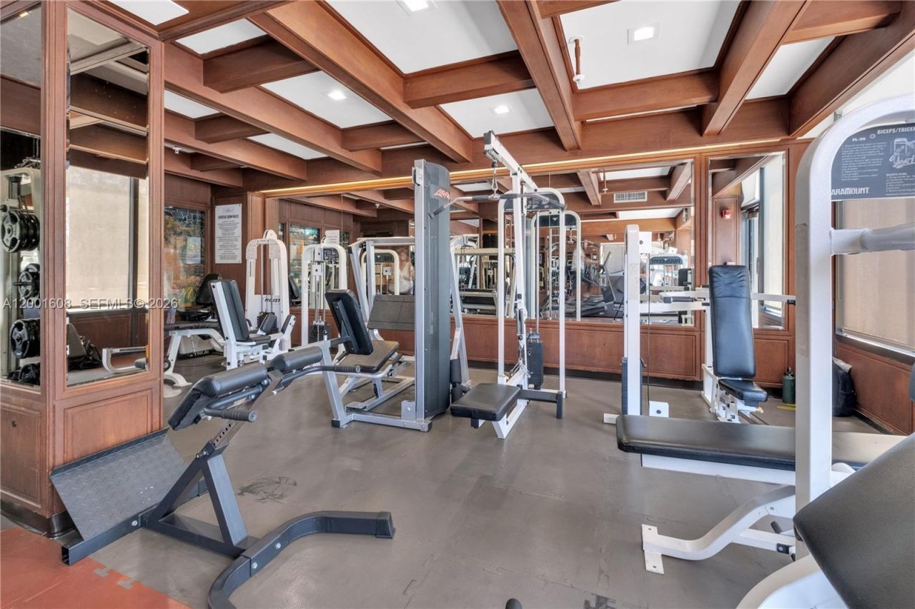 600 NE 36th St, Unit 1220, Miami, FL 33137 Photo