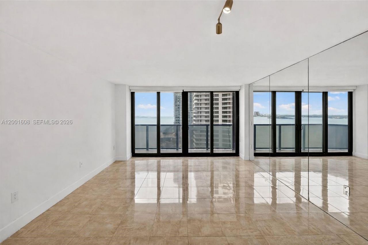 600 NE 36th St, Unit 1220, Miami, FL 33137 Photo