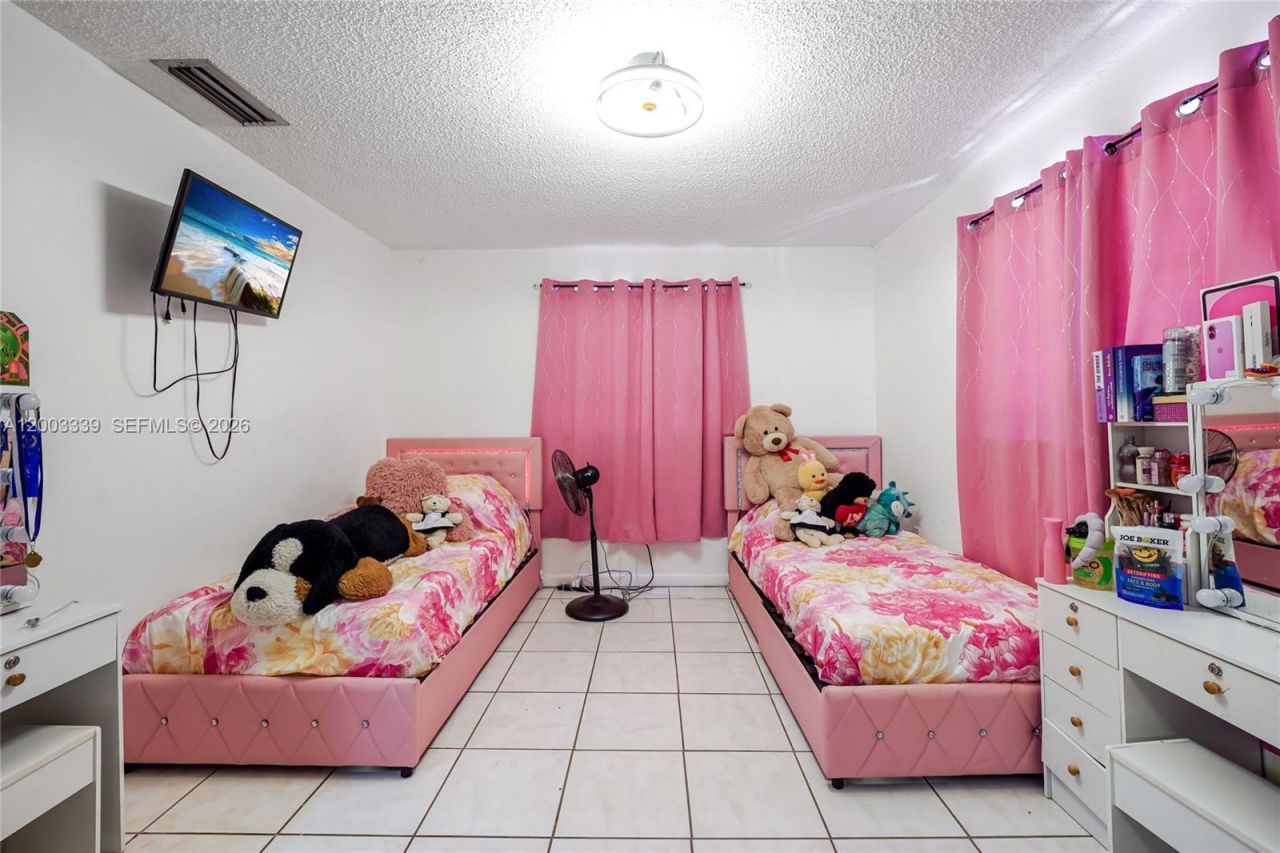 175 E 45th St , Hialeah, FL 33013 Photo