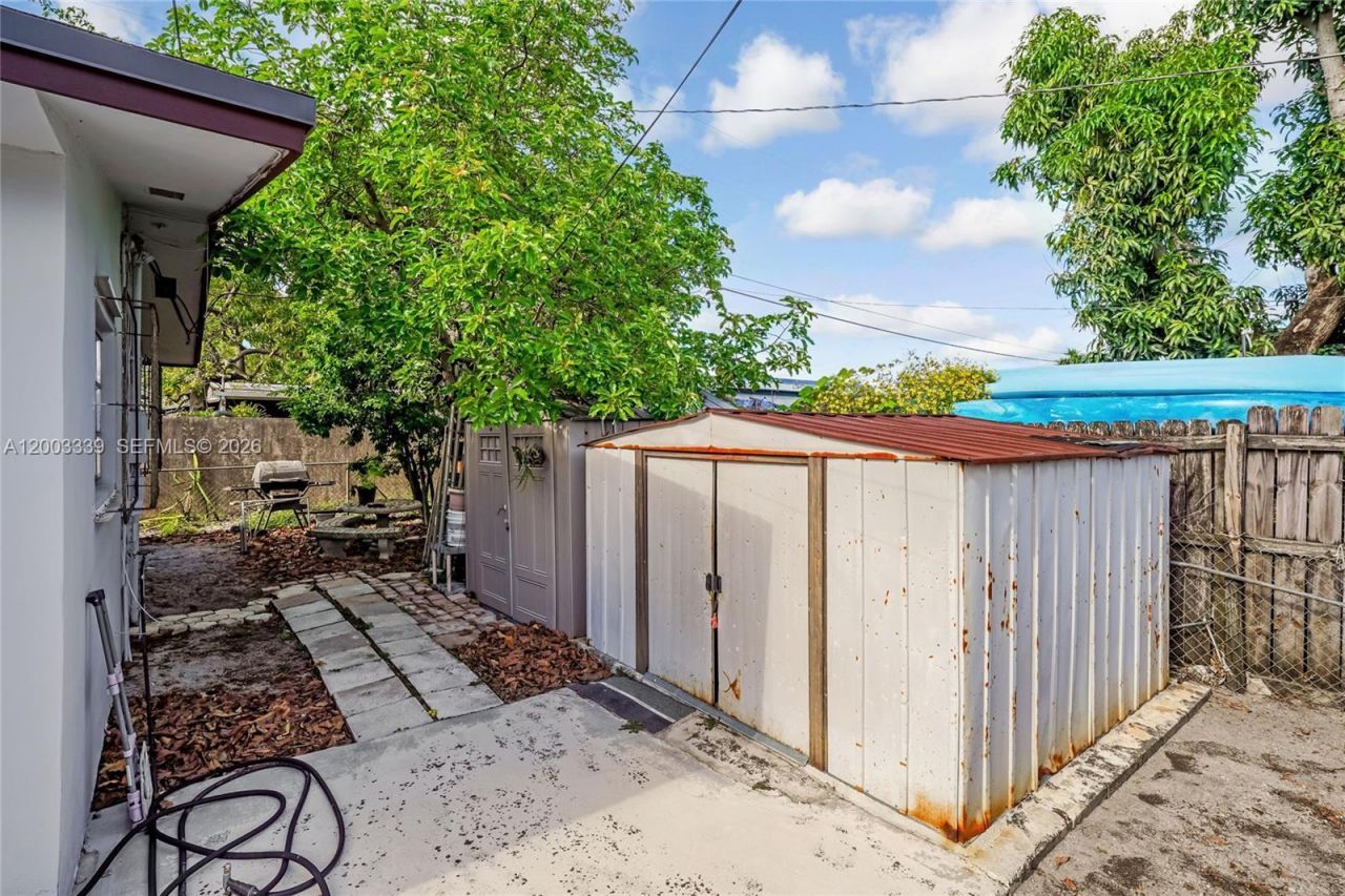 175 E 45th St , Hialeah, FL 33013 Photo